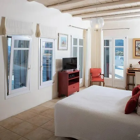 Lia Estate Villa *